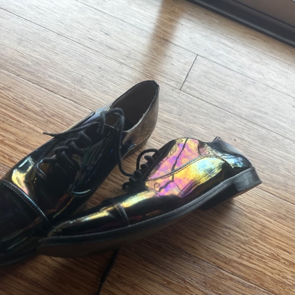 🆕Steve Madden Patent Leather Holographic iridescent Oil Slick Oxfords - Picture 2 of 4